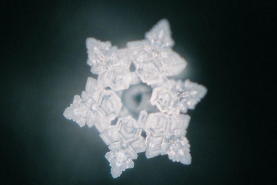 Výzkum Tvary krystalů vody (400x267)